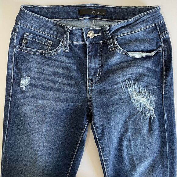 Good used condition.  Women’s KanCan distressed denim jeans. - Picture 1 of 4